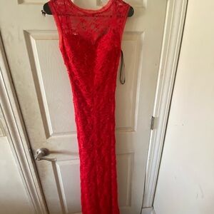 Elegant Red Lace Evening Gown
